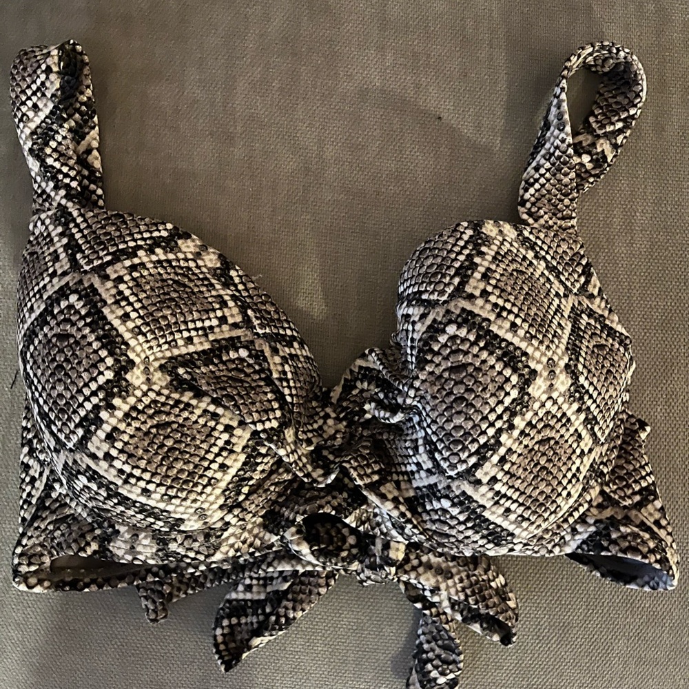Tommy Bahama bikini top